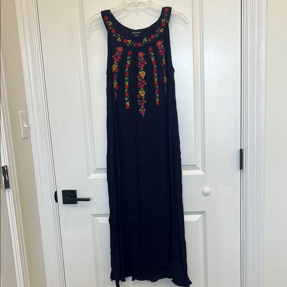 Embroidered Navy Blue Midi Dress
